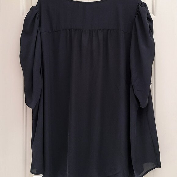 Torrid Harper Georgette V-Neck Ruched Sleeve Blouse Deep Black - Picture 5 of 5